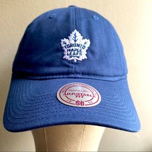 Mitchell and ness Toronto maple leafs hat BNWOT